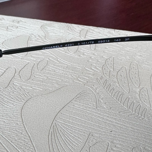 Chanel sunglasses Polarized - Picture 5 of 7